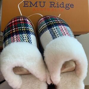 NWT Emu Ridge Australian Moreno Wool Women’s Slippers US7